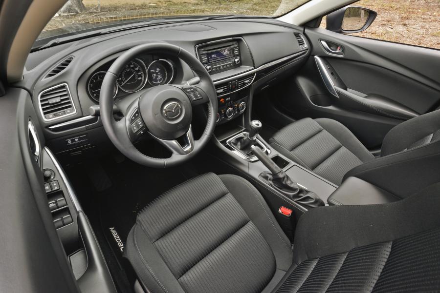 Интерьер Mazda6 Sedan 2015 года  (NA) (фото 10 из 74)